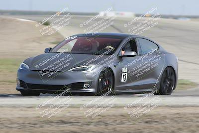 media/Oct-19-2025-Speed Ventures (Sun) [[a6e7fe67be]]/TC B/Session 2 (Outside Grapevine)/